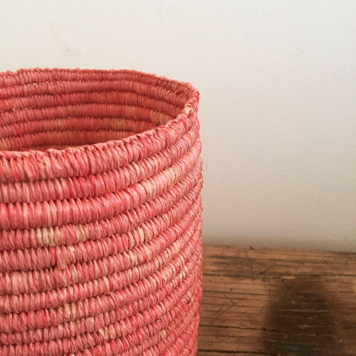 Raffia 50g - Desert Pea (Hand-dyed)