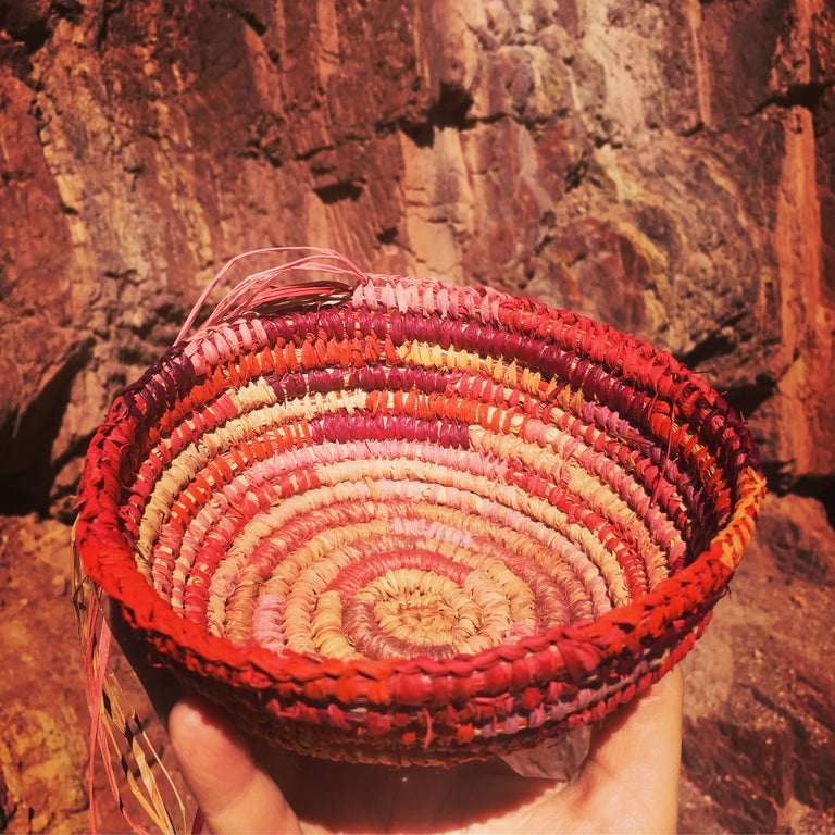 Raffia 50g - Desert Pea (Hand-dyed)