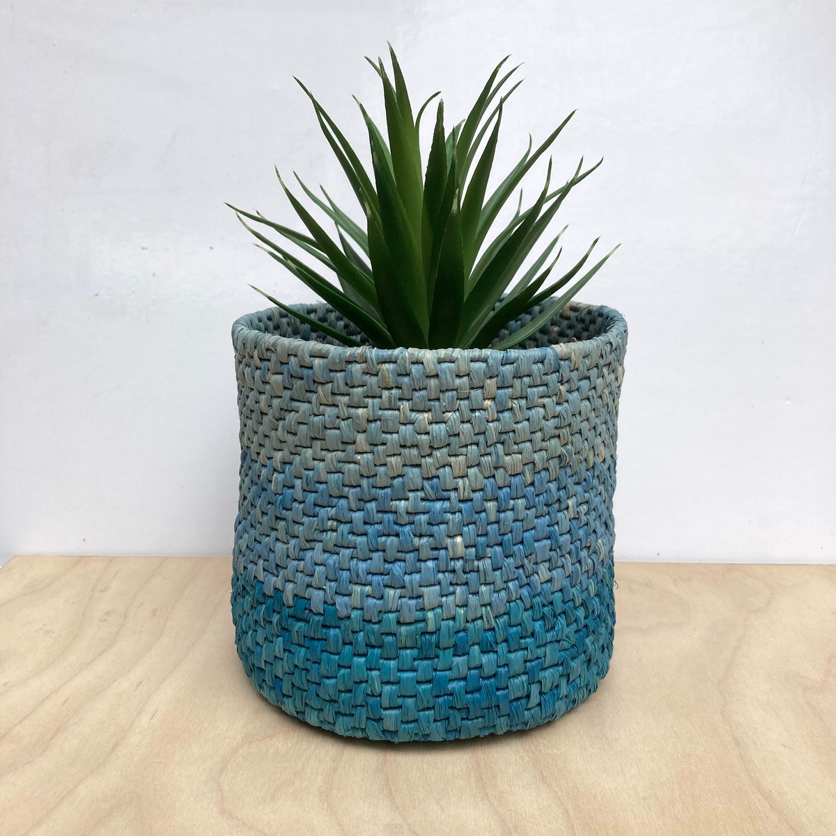 Raffia Basket Kit - Ombré Blue - The Raffia Connection