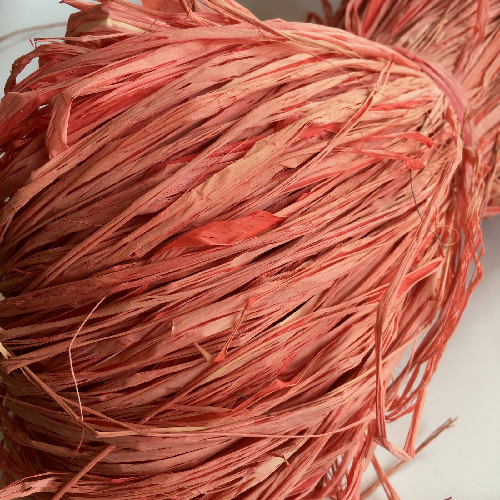 Raffia 50g - Desert Pea (Hand-dyed)