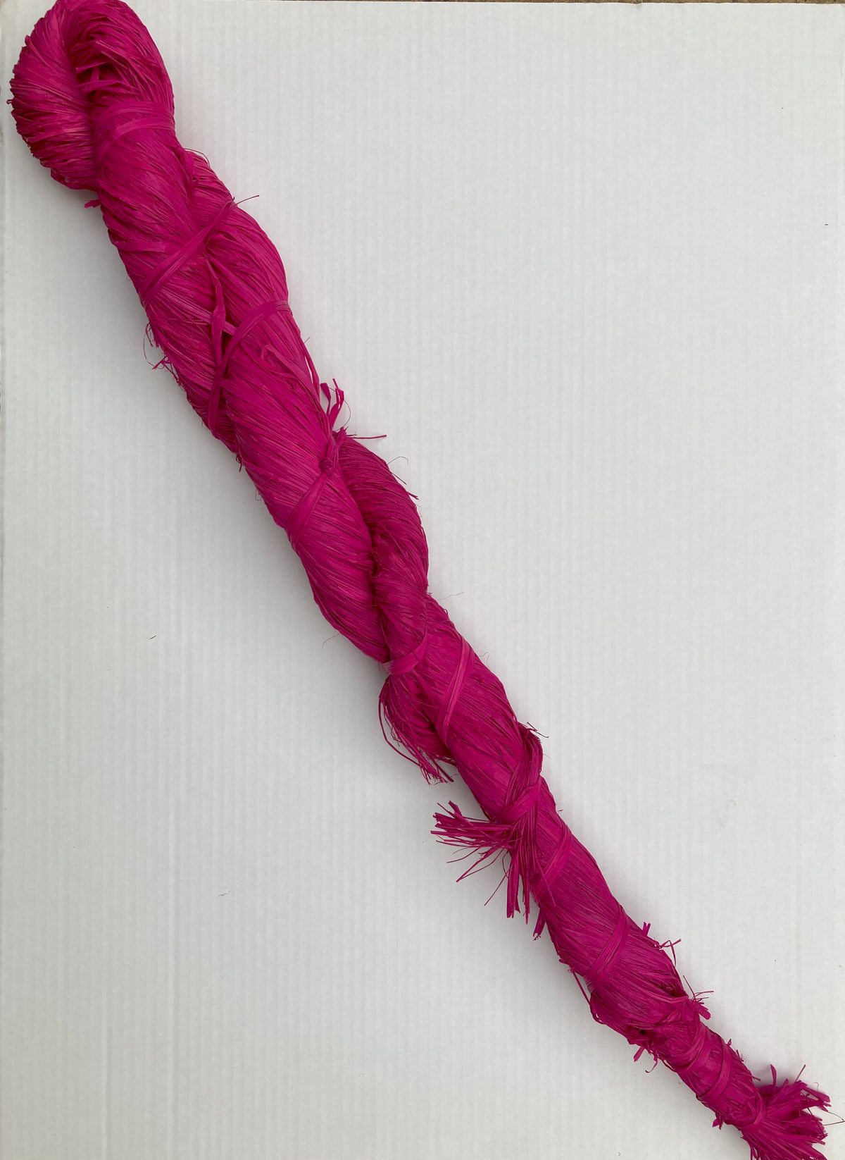 Tjanpi Raffia 250g Hot Pink